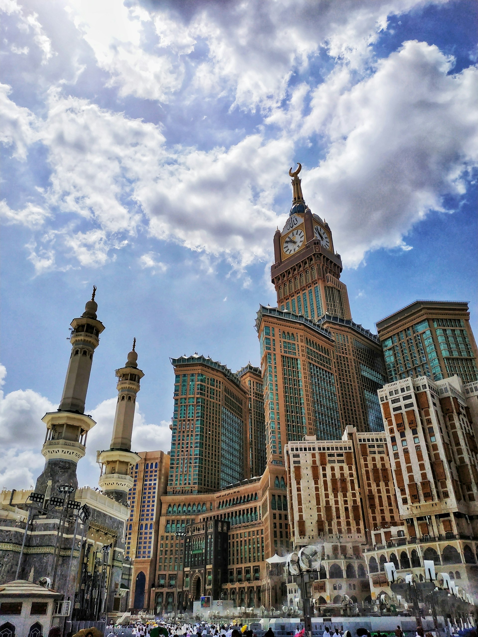1. برامج عمرة جاهزة